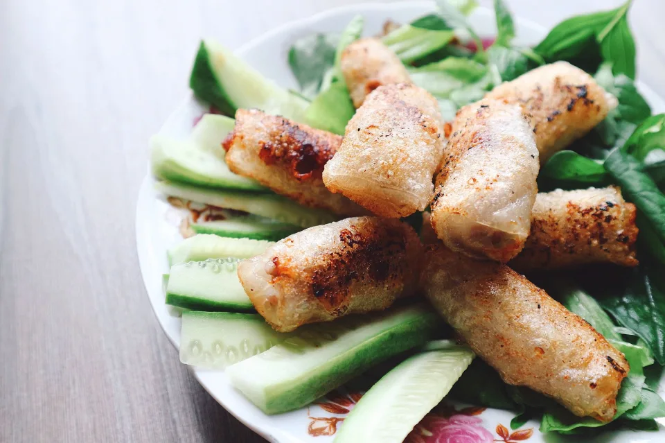 Góc ngồi cạnh cửa sổ